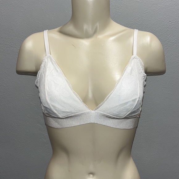 PINK Victoria's Secret Other - PINK by Victoria’s Secret Lace Bralette